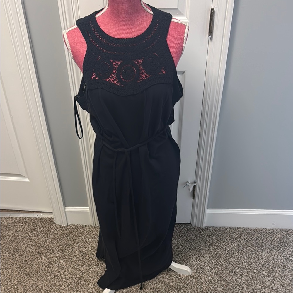 Elegant Black Sleeveless Dress